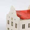 Lampion ceramiczny "Beżowa kamienica z czerwonym dachem"