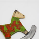 Zawieszka ceramiczna "Zielony koń na biegunach"