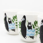 Kubek porcelanowy ecru "Mama Lama"