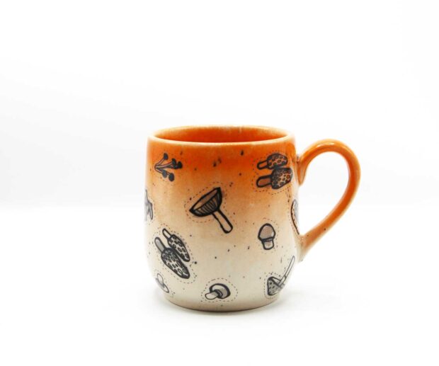 Kubek ceramiczny z uchem "Grzyby"