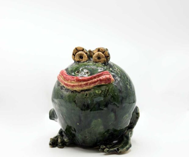 Figura ceramiczna "Żaba z koroną"