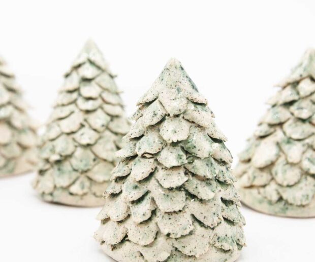 Figura ceramiczna "Zimowa Choinka"