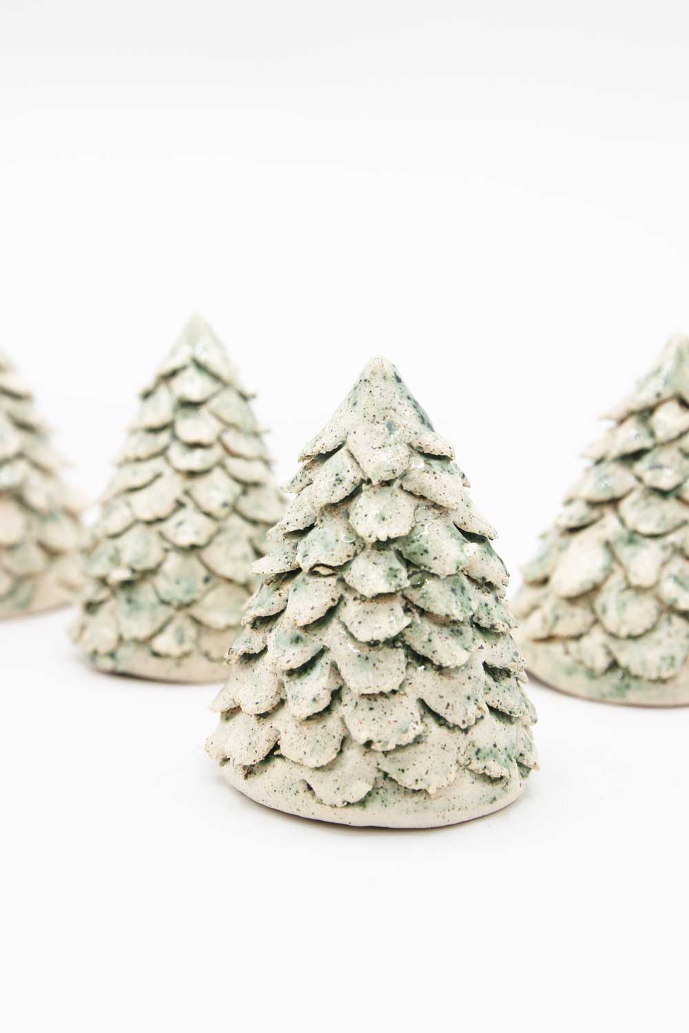 Figura ceramiczna "Zimowa Choinka"