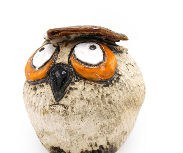 Figura ceramiczna "Sowa student"