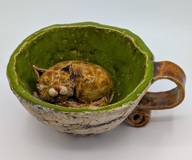 Filiżanka ceramiczna "Śpiący kotek"
